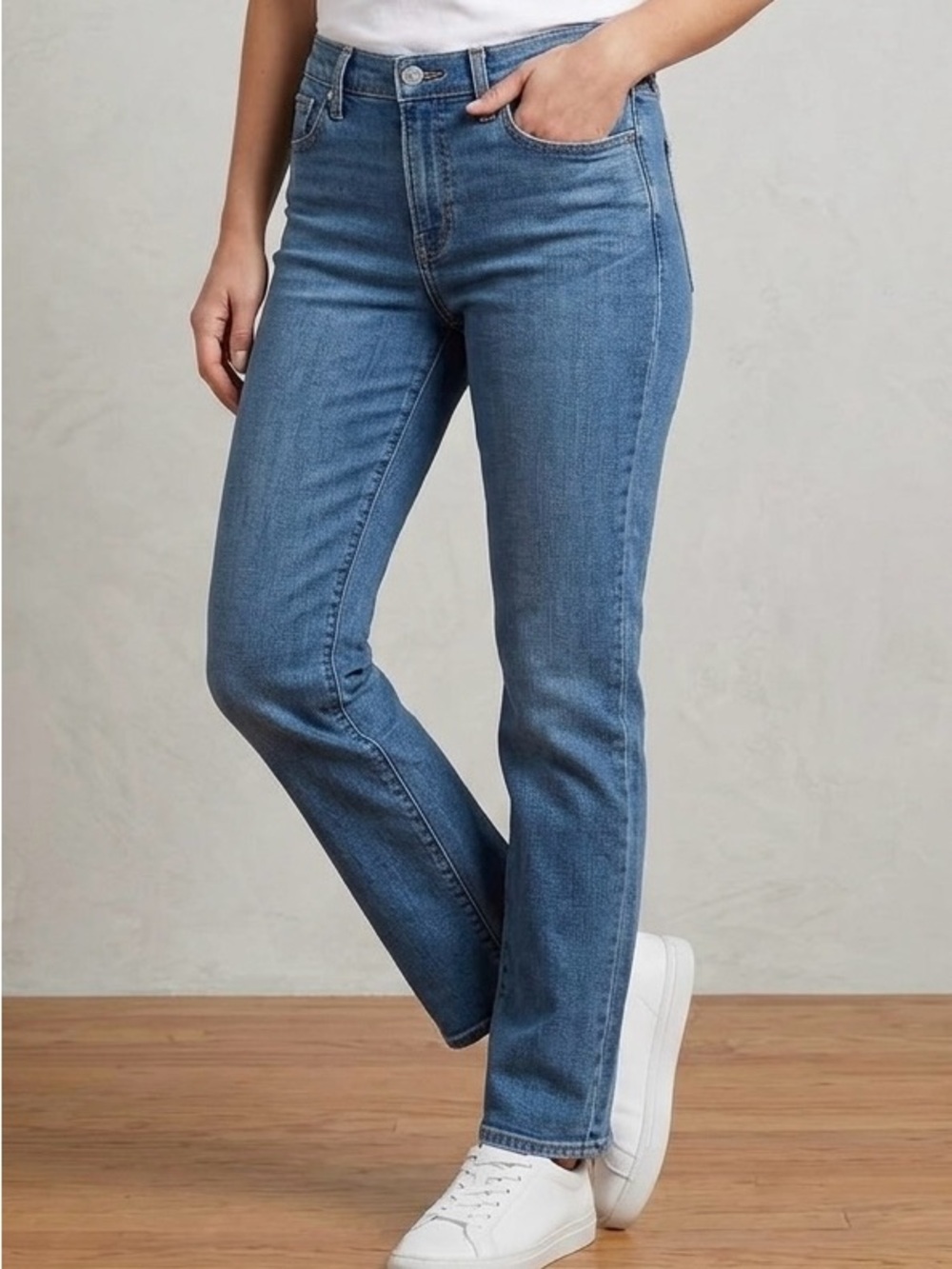 Levi's Classic Straight Leg Jeans Mid Rise Medium Wash Stretch Size 29 US 8